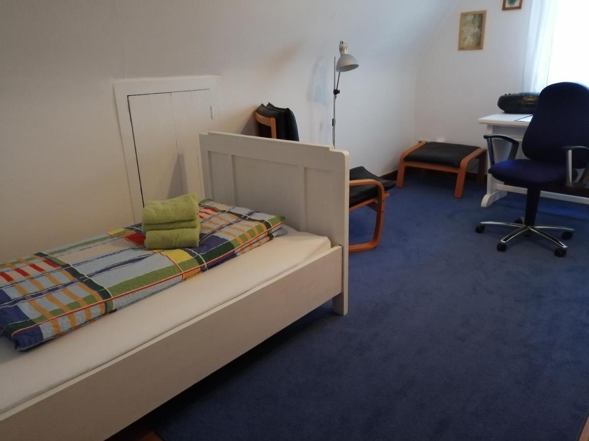Apartment & Zimmer Familie Trescher Тюбинген Экстерьер фото