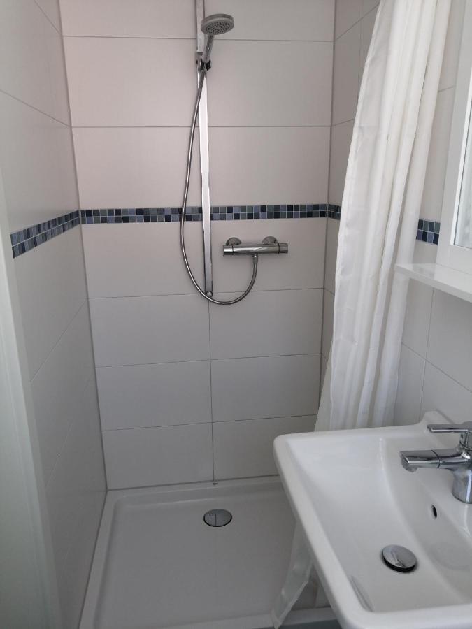 Apartment & Zimmer Familie Trescher Тюбинген Экстерьер фото
