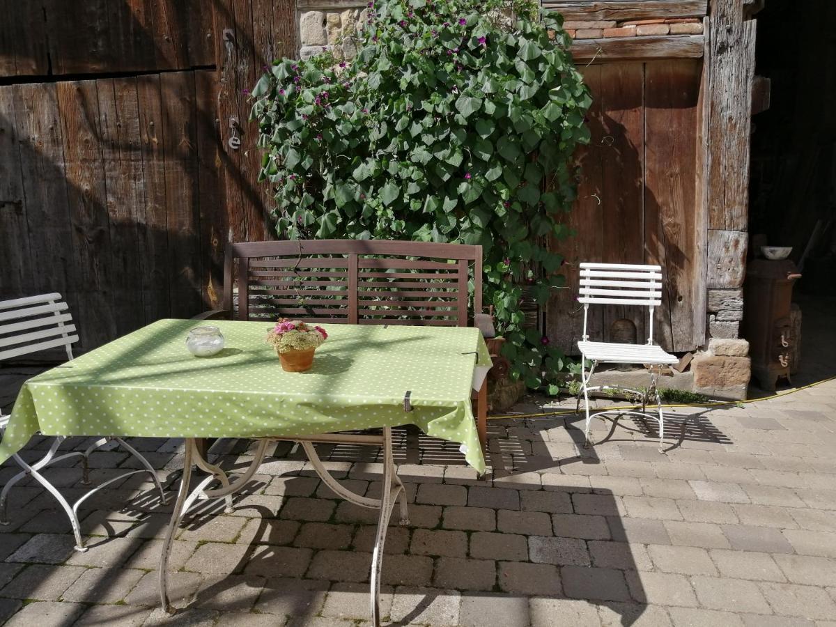 Apartment & Zimmer Familie Trescher Тюбинген Экстерьер фото